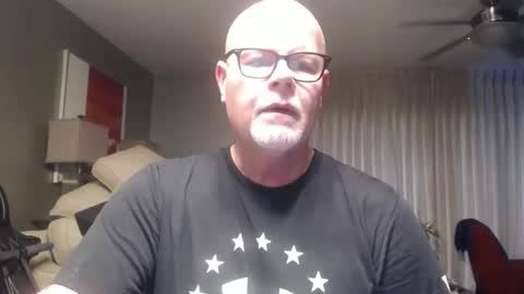 rich32937 online show from April 19, 6:43 pm