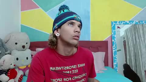 Snapshot of rich_de_la_rosa chatting on January 23, 2:44 am rich and kitty online show from January 23, 2:44 am