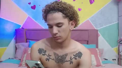 Snapshot of rich_de_la_rosa chatting on September 11, 4:45 am rich and kitty online show from September 11, 4:45 am