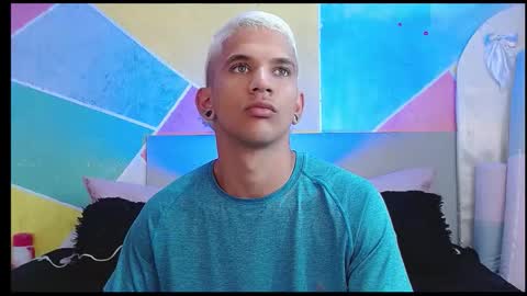 Snapshot of rich_de_la_rosa chatting on February 23, 1:25 am rich and kitty online show from February 23, 1:25 am