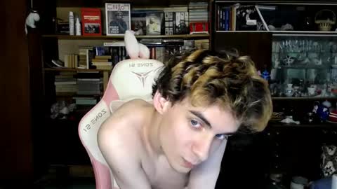 Snapshot of richard_and_lily chatting on November 3, 9:48 pm little Richard online show from November 3, 9:48 pm