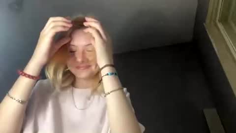 Snapshot of richellearmentrout chatting on July 9, 3:05 pm jenny online show from July 9, 3:05 pm
