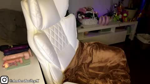 Snapshot of richhousewives chatting on February 12, 6:08 am Amber online show from February 12, 6:08 am