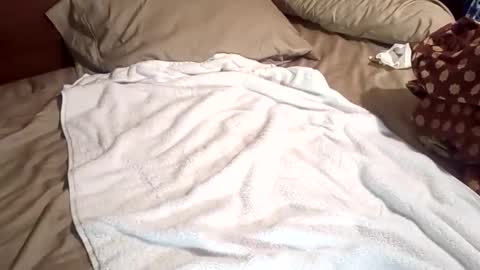 Snapshot of richiej04 chatting on February 22, 1:51 am richiej04 online show from February 22, 1:51 am