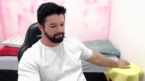 Snapshot of richrolland chatting on February 11, 11:33 pm Rickseduction online show from February 11, 11:33 pm