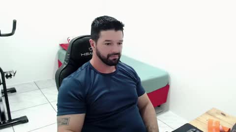 Snapshot of richrolland chatting on February 18, 8:25 pm Rickseduction online show from February 18, 8:25 pm