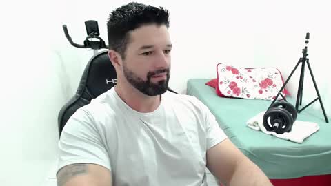 Snapshot of richrolland chatting on February 28, 12:32 am Rickseduction online show from February 28, 12:32 am