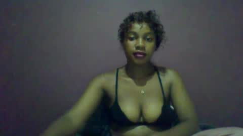 Snapshot of ricie001 chatting on April 23, 2:08 pm ricie001 online show from April 23, 2:08 pm