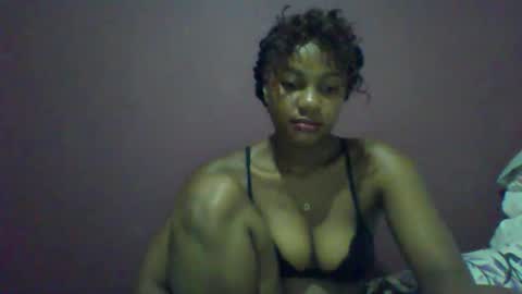 Snapshot of ricie001 chatting on April 25, 1:41 pm ricie001 online show from April 25, 1:41 pm