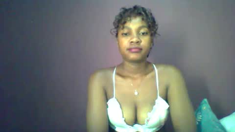 Snapshot of ricie001 chatting on May 5, 12:24 pm ricie001 online show from May 5, 12:24 pm