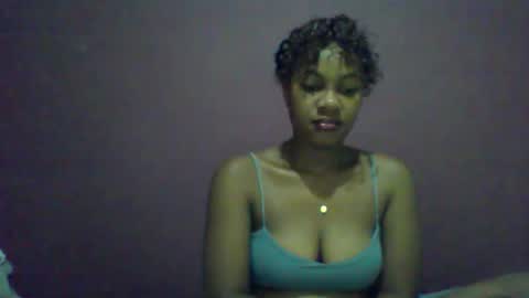 Snapshot of ricie001 chatting on May 12, 1:52 pm ricie001 online show from May 12, 1:52 pm