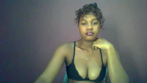 Snapshot of ricie001 chatting on May 13, 12:35 pm ricie001 online show from May 13, 12:35 pm