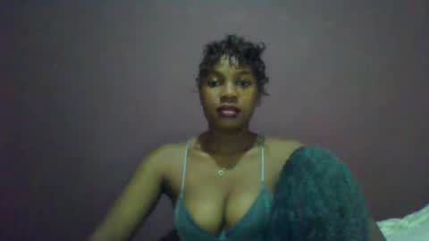 Snapshot of ricie001 chatting on June 3, 12:41 pm ricie001 online show from June 3, 12:41 pm