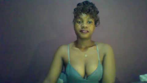 Snapshot of ricie001 chatting on June 4, 7:36 am ricie001 online show from June 4, 7:36 am