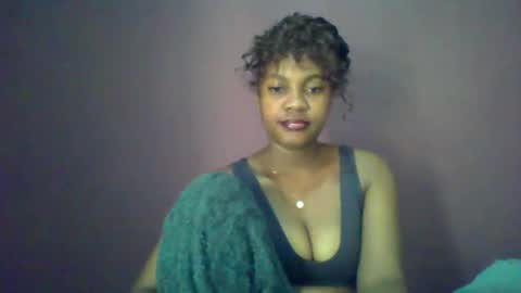 Snapshot of ricie001 chatting on June 5, 12:22 pm ricie001 online show from June 5, 12:22 pm