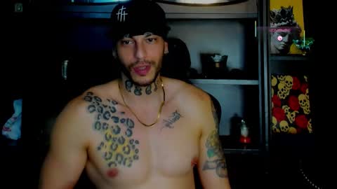 Snapshot of rickg_oficial chatting on October 28, 11:51 pm RICKG online show from October 28, 11:51 pm