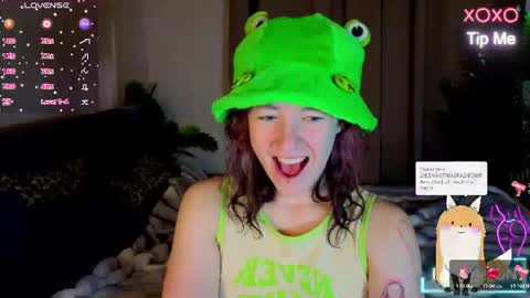 Snapshot of ricki_bloom chatting on July 15, 1:44 am Ricki online show from July 15, 1:44 am