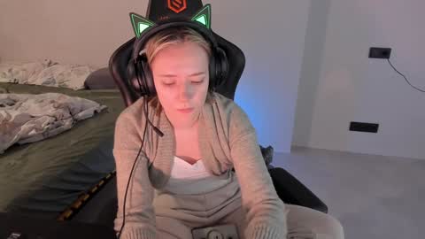 Snapshot of rickisanchez chatting on January 29, 8:35 pm RickiSanchez online show from January 29, 8:35 pm