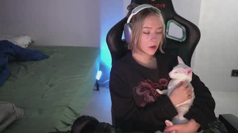 Snapshot of rickisanchez chatting on January 30, 8:42 pm RickiSanchez online show from January 30, 8:42 pm