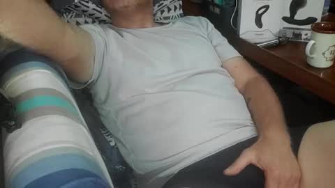 Snapshot of rickitou chatting on April 8, 6:13 am FireLion online show from April 8, 6:13 am