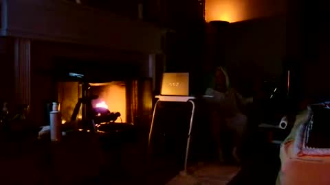 PINK HOLE TWINK online show from April 6, 4:10 am