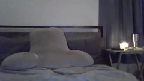 Snapshot of rickyandluucy chatting on April 28, 11:48 am RickyandLuucy online show from April 28, 11:48 am