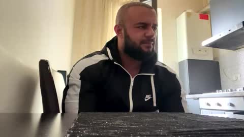 Snapshot of rickymiami1 chatting on October 27, 8:40 am rickymiami1 online show from October 27, 8:40 am