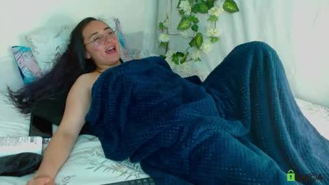 Candy online show from April 1, 2:45 am