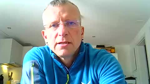 Snapshot of ricogumpi chatting on May 4, 12:45 pm ricogumpi online show from May 4, 12:45 pm