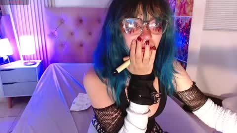 Snapshot of rihonna_hs8 chatting on May 1, 9:08 pm RIHONNA online show from May 1, 9:08 pm