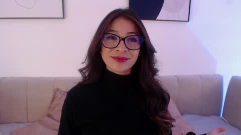 Riley online show from December 18, 8:25 pm