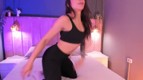 Riley online show from April 9, 9:42 pm