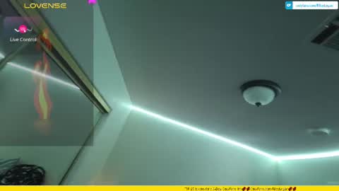 Snapshot of rileylogan chatting on June 12, 7:46 pm Riley Logan online show from June 12, 7:46 pm