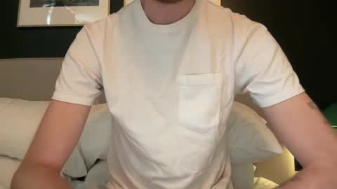 Snapshot of rileyman13xx chatting on May 31, 6:42 pm rileyman13xx online show from May 31, 6:42 pm