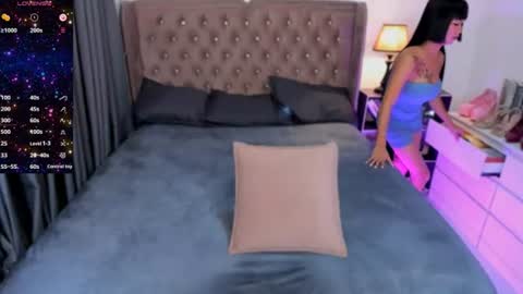 Snapshot of rileymillerx chatting on June 14, 2:30 pm Riley online show from June 14, 2:30 pm