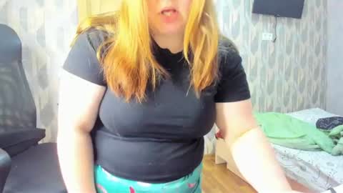 rina16 online show from June 18, 9:36 am