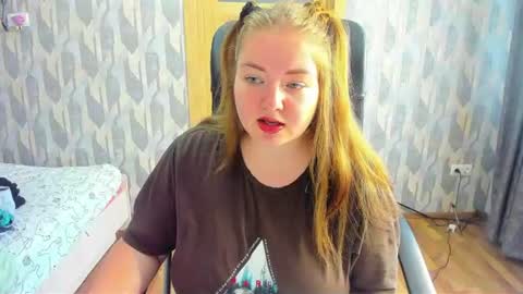 rina16 online show from July 31, 10:25 am