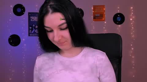 Snapshot of rina_gold_ chatting on May 31, 8:54 am Rina online show from May 31, 8:54 am
