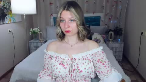 Snapshot of rinacake chatting on July 10, 10:18 am rinacake online show from July 10, 10:18 am