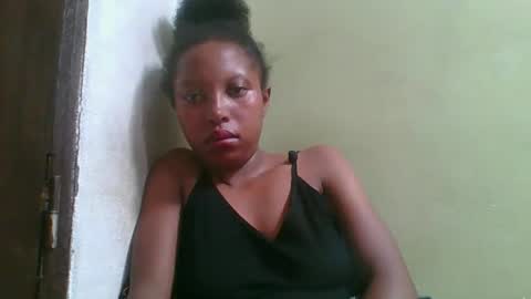 Snapshot of rinah654271 chatting on April 18, 2:54 pm rinah654271 online show from April 18, 2:54 pm
