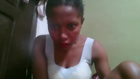 Snapshot of rinah654271 chatting on April 22, 3:20 am rinah654271 online show from April 22, 3:20 am