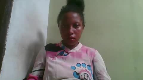 Snapshot of rinah654271 chatting on April 22, 3:57 pm rinah654271 online show from April 22, 3:57 pm