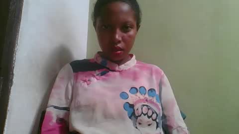 Snapshot of rinah654271 chatting on April 25, 4:59 am rinah654271 online show from April 25, 4:59 am