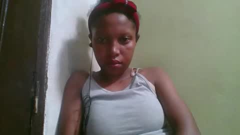 Snapshot of rinah654271 chatting on April 26, 2:15 pm rinah654271 online show from April 26, 2:15 pm
