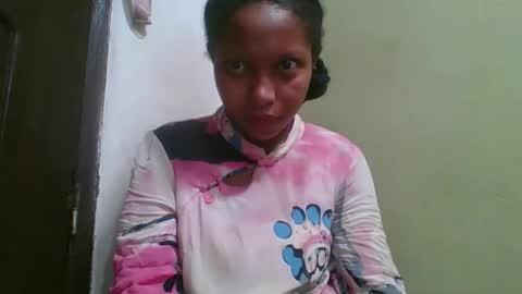 Snapshot of rinah654271 chatting on May 3, 7:36 am rinah654271 online show from May 3, 7:36 am