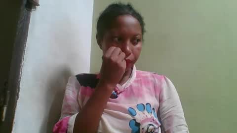 Snapshot of rinah654271 chatting on May 4, 2:29 am rinah654271 online show from May 4, 2:29 am