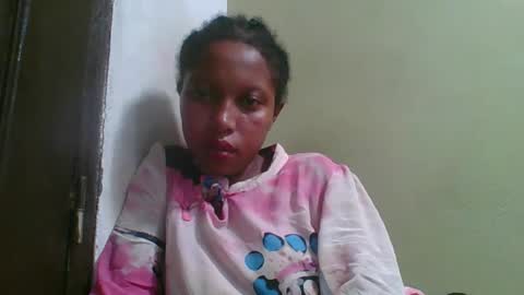 Snapshot of rinah654271 chatting on May 4, 2:35 pm rinah654271 online show from May 4, 2:35 pm