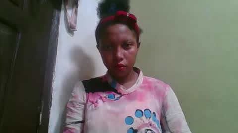 Snapshot of rinah654271 chatting on May 6, 3:24 am rinah654271 online show from May 6, 3:24 am
