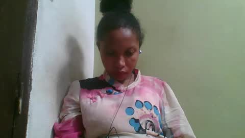 Snapshot of rinah654271 chatting on May 7, 4:18 am rinah654271 online show from May 7, 4:18 am