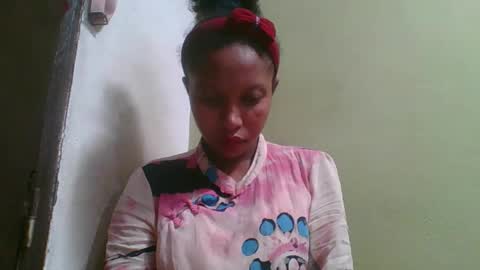 Snapshot of rinah654271 chatting on May 8, 2:39 am rinah654271 online show from May 8, 2:39 am